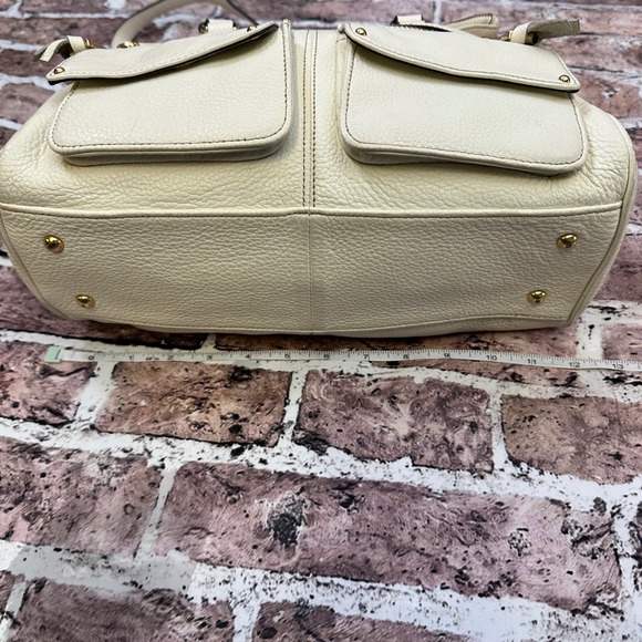 Aimee Kestenberg Satchel Crossbody Bag Ivory Leather Gold Hardware Pocketbook - Picture 13 of 16